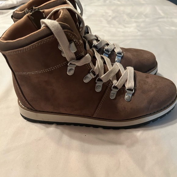 Universal Threads Boots Size 8.5 - Picture 4 of 13